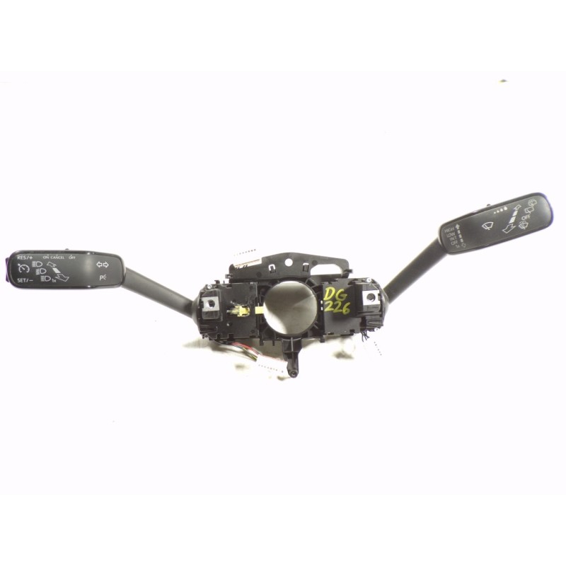 Recambio de mando intermitentes para skoda octavia combi (5e5) l&k referencia OEM IAM 5Q0953513RIGI 5Q0953507HQ 