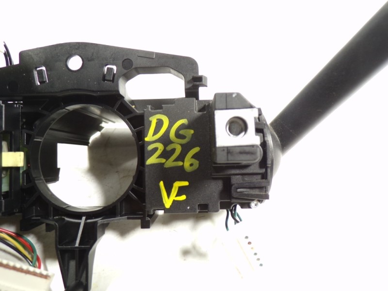 Recambio de mando intermitentes para skoda octavia combi (5e5) l&k referencia OEM IAM 5Q0953513RIGI 5Q0953507HQ 