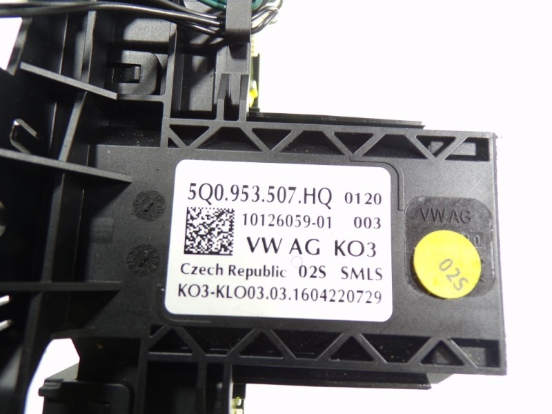 Recambio de mando intermitentes para skoda octavia combi (5e5) l&k referencia OEM IAM 5Q0953513RIGI 5Q0953507HQ 