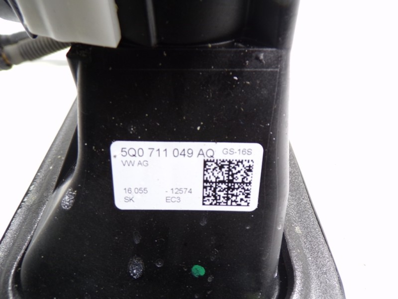 Recambio de palanca cambio para skoda octavia combi (5e5) l&k referencia OEM IAM 5Q0711049AQ 5Q0711049AQ 