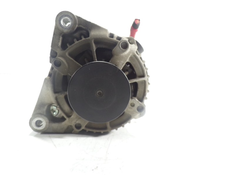 Recambio de alternador para ford fiesta (ccn) 1.0 ecoboost cat referencia OEM IAM 1795985  