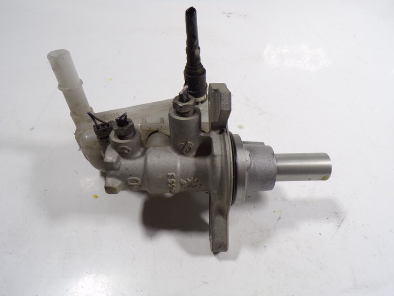 Recambio de bomba freno para ford fiesta (ccn) 1.0 ecoboost cat referencia OEM IAM 1751664  