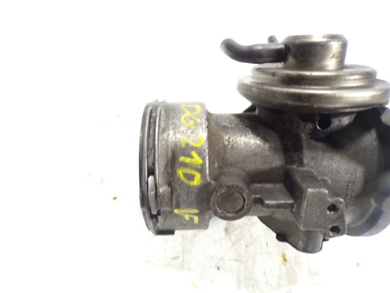 Recambio de valvula egr para volkswagen touareg (7l6) 2.5 tdi dpf referencia OEM IAM 070128070F 070128070F 