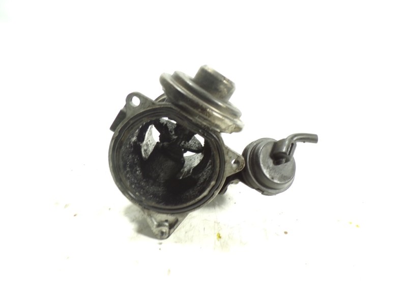 Recambio de valvula egr para volkswagen touareg (7l6) 2.5 tdi dpf referencia OEM IAM 070128070F 070128070F 