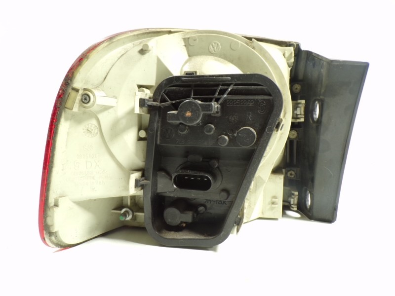 Recambio de piloto trasero derecho para volkswagen touareg (7l6) 2.5 tdi dpf referencia OEM IAM 7L6945096P 7L6945096K 