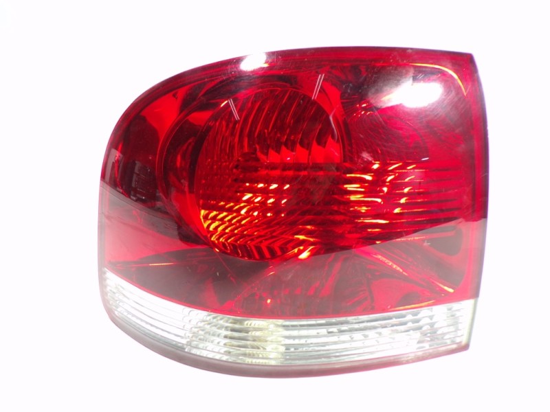 Recambio de piloto trasero izquierdo para volkswagen touareg (7l6) 2.5 tdi dpf referencia OEM IAM 7L6945095P  