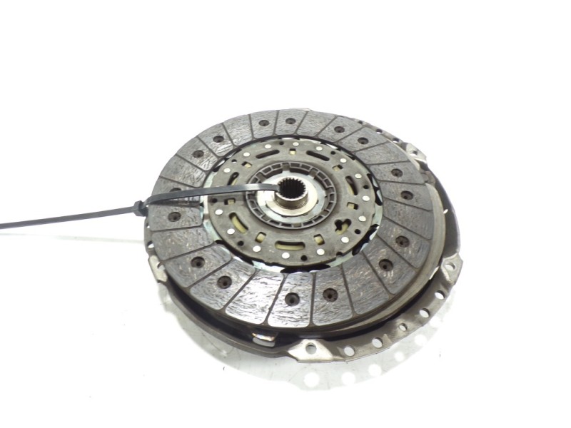 Recambio de kit embrague para audi a3 sportback (8vf) s line edition referencia OEM IAM 04L141015 04L141015E 