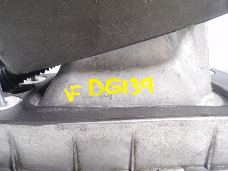 Recambio de palanca cambio para audi q3 (8ug) 2.0 16v tdi referencia OEM IAM 5N0711050A 5N0711049T 