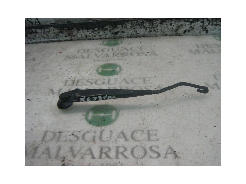 Recambio de brazo limpia trasero para chrysler voyager (gs) 2.5 td se referencia OEM IAM   