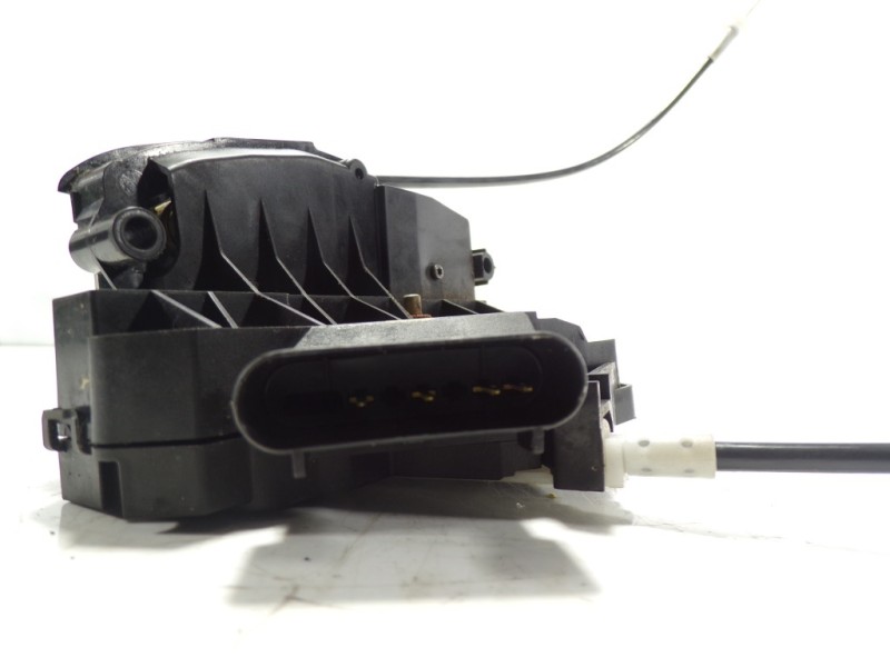 Recambio de cerradura puerta delantera derecha para ford fiesta (ccn) 1.25 16v cat referencia OEM IAM   