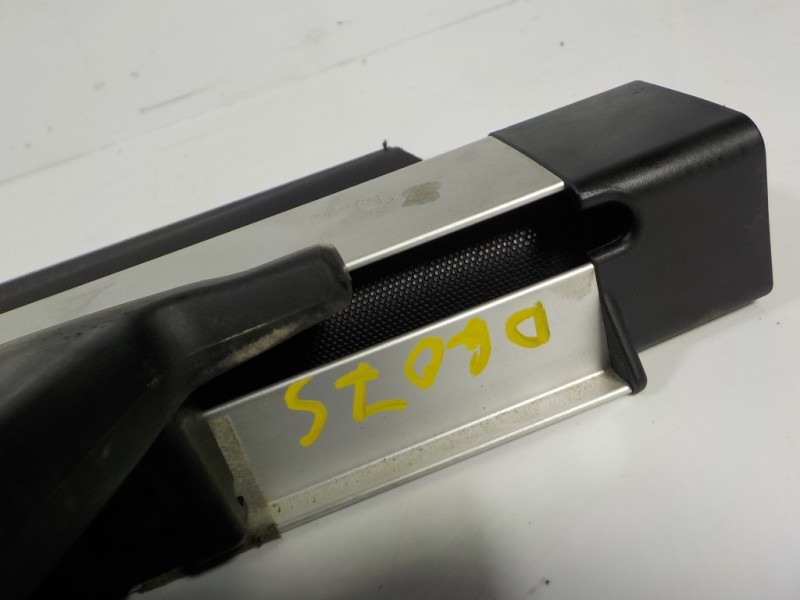 Recambio de bandeja trasera para subaru legacy kombi/outback b14 2.0 diesel cat referencia OEM IAM   