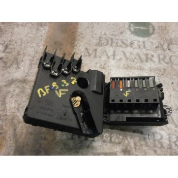 CAJA RELES / FUSIBLES A2115461141 