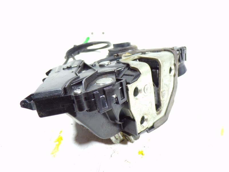 Recambio de cerradura puerta delantera derecha para toyota prius (nhw20) 1.5 cat referencia OEM IAM 6903047080  