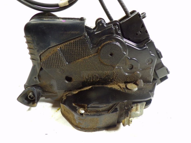 Recambio de cerradura puerta delantera derecha para toyota prius (nhw20) 1.5 cat referencia OEM IAM 6903047080  