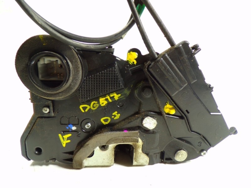 Recambio de cerradura puerta delantera izquierda para toyota prius (nhw20) 1.5 cat referencia OEM IAM 6904047080  