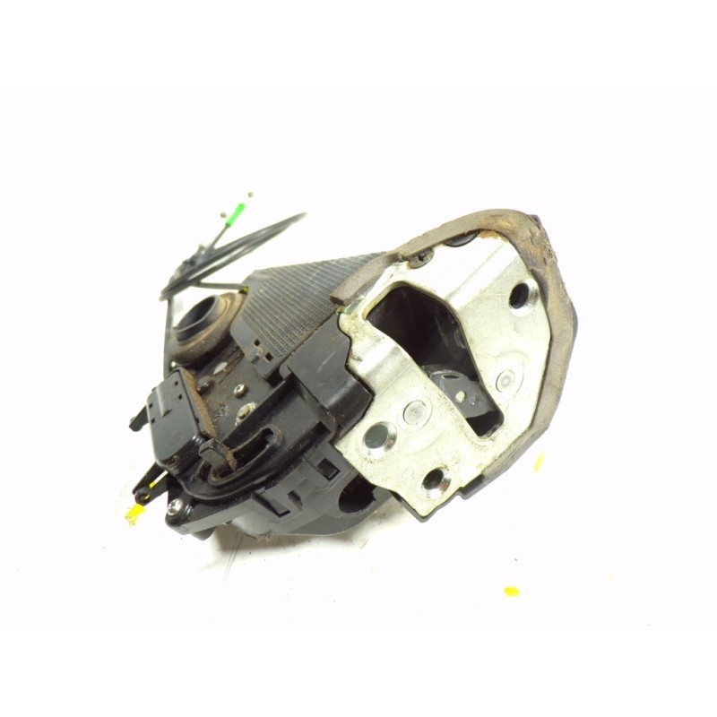 Recambio de cerradura puerta trasera derecha para toyota prius (nhw20) 1.5 cat referencia OEM IAM 6905047040  