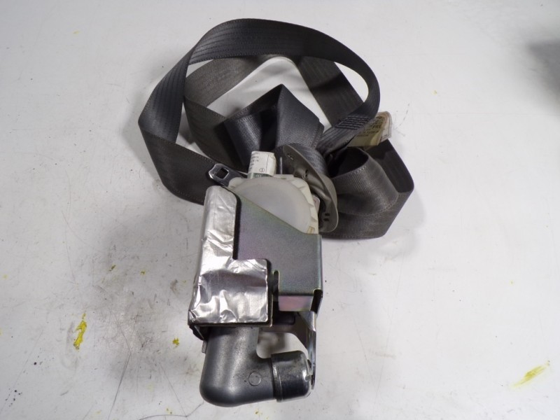 Recambio de cinturon seguridad delantero derecho para toyota prius (nhw20) 1.5 cat referencia OEM IAM 7321047081B0  