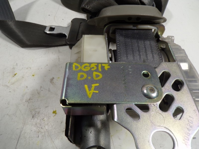 Recambio de cinturon seguridad delantero derecho para toyota prius (nhw20) 1.5 cat referencia OEM IAM 7321047081B0  