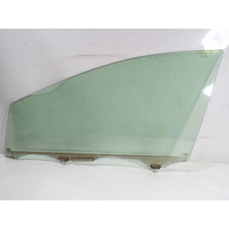 Recambio de cristal puerta delantero izquierdo para toyota prius (nhw20) 1.5 cat referencia OEM IAM 6810247051  