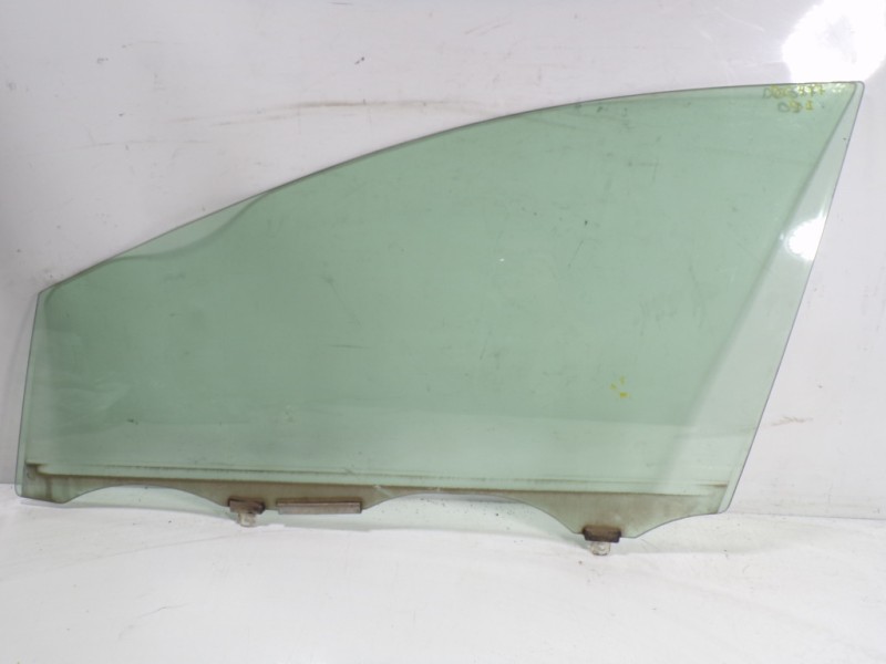 Recambio de cristal puerta delantero izquierdo para toyota prius (nhw20) 1.5 cat referencia OEM IAM 6810247051  