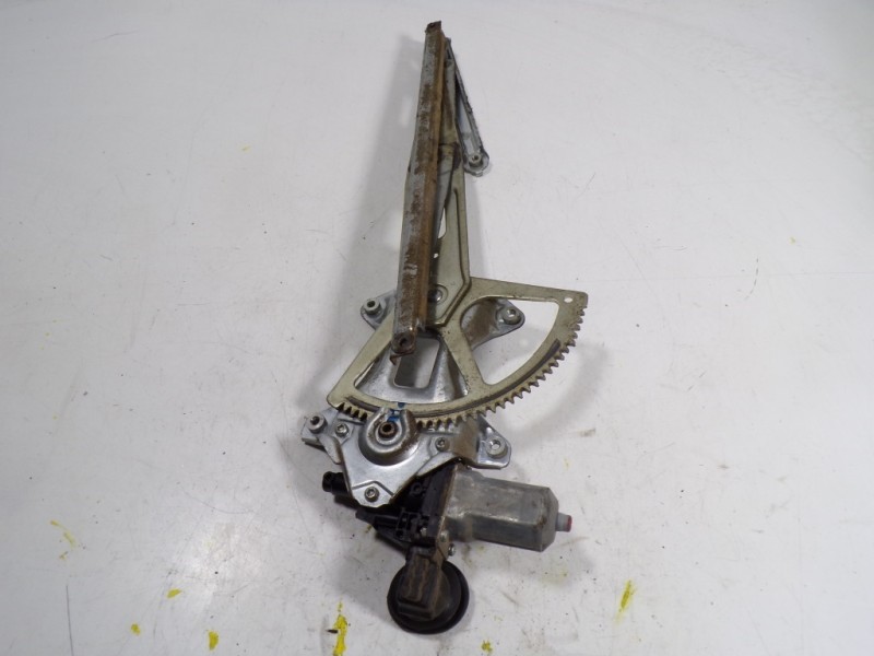 Recambio de elevalunas delantero derecho para toyota prius (nhw20) 1.5 cat referencia OEM IAM 6980152070 8571035180 2621002330