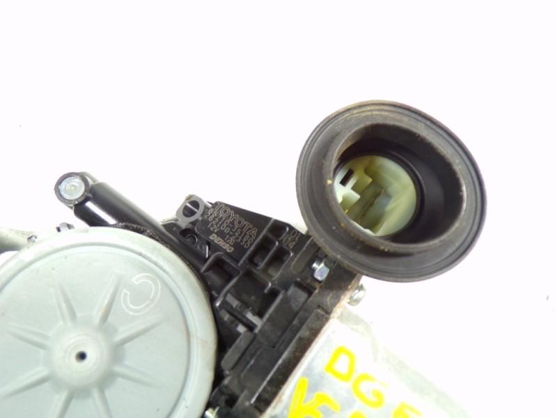 Recambio de elevalunas delantero derecho para toyota prius (nhw20) 1.5 cat referencia OEM IAM 6980152070 8571035180 2621002330