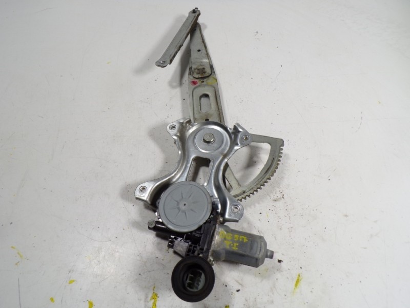 Recambio de elevalunas trasero izquierdo para toyota prius (nhw20) 1.5 cat referencia OEM IAM 6980252070 8572035140 2621002340