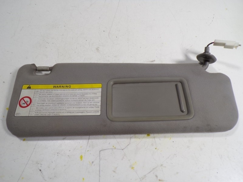 Recambio de parasol derecho para toyota prius (nhw20) 1.5 cat referencia OEM IAM 7431047133B4  