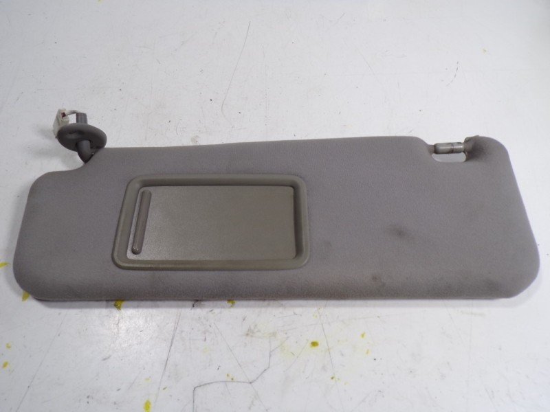 Recambio de parasol izquierdo para toyota prius (nhw20) 1.5 cat referencia OEM IAM 7432047123B4  