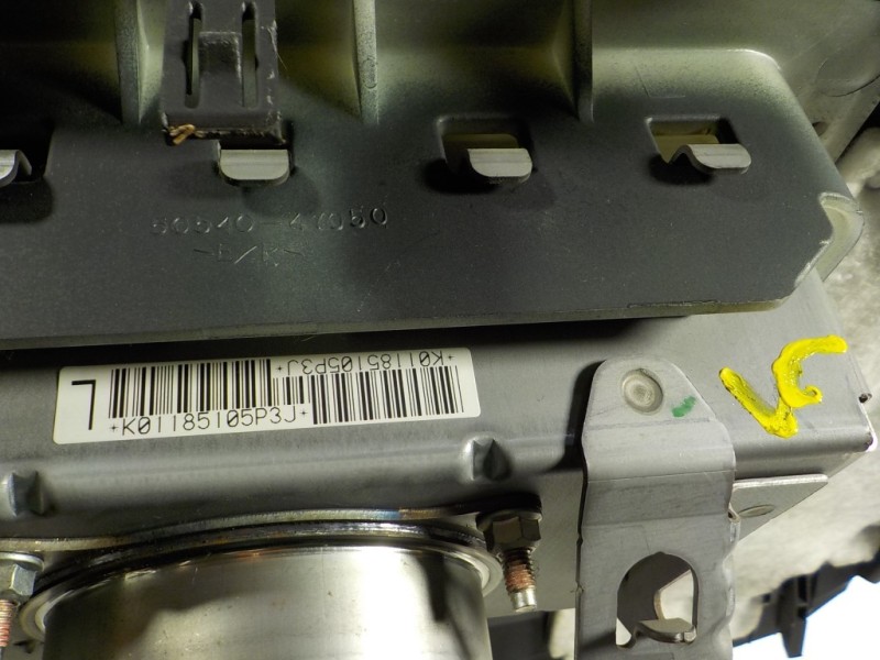 Recambio de salpicadero para toyota prius (nhw20) 1.5 cat referencia OEM IAM 5530047040C0 K01185105P3J K01185105P3J