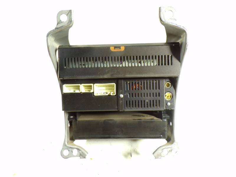 Recambio de sistema audio / radio cd para toyota prius (nhw20) 1.5 cat referencia OEM IAM 8612047230 86120472301 ELPK000874EW