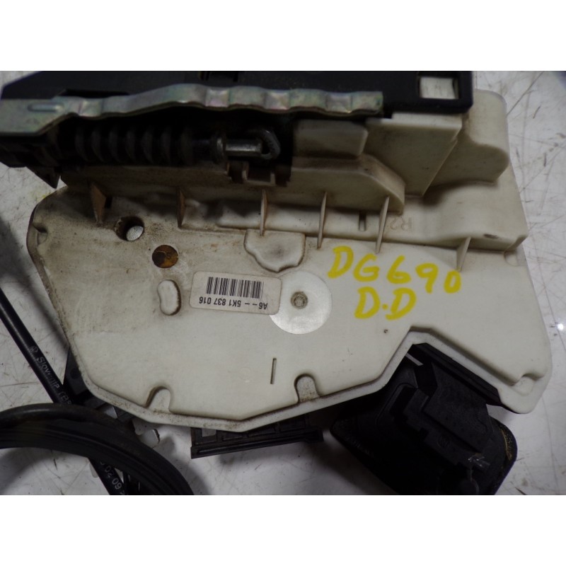 Recambio de cerradura puerta delantera derecha para volkswagen golf vi (5k1) 2.0 tdi referencia OEM IAM 5K1837016B 5K1837016 