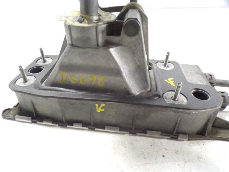 Recambio de palanca cambio para volkswagen golf vi (5k1) 2.0 tdi referencia OEM IAM 1K0711050A 1K0711049CH 