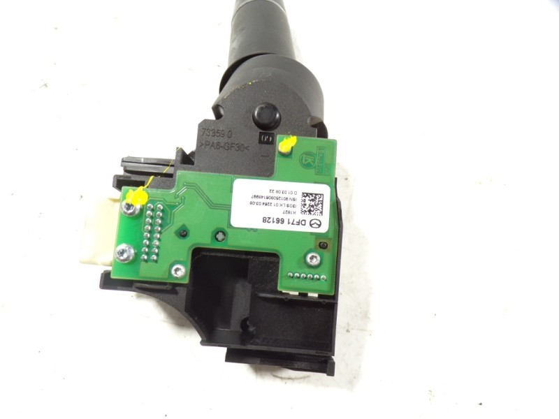 Recambio de mando limpia para mazda 2 lim. (de) 1.4 diesel cat referencia OEM IAM DF7166128 DF7166128 