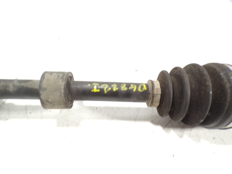 Recambio de transmision izquierda para mazda 2 lim. (de) 1.4 diesel cat referencia OEM IAM FD8225600B  