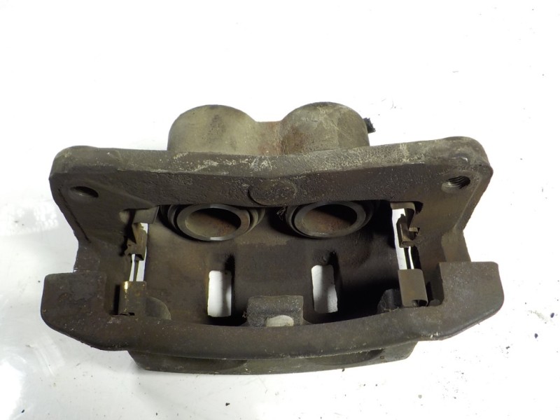 Recambio de pinza freno delantera derecha para kia carnival ii 2.9 crdi cat referencia OEM IAM   
