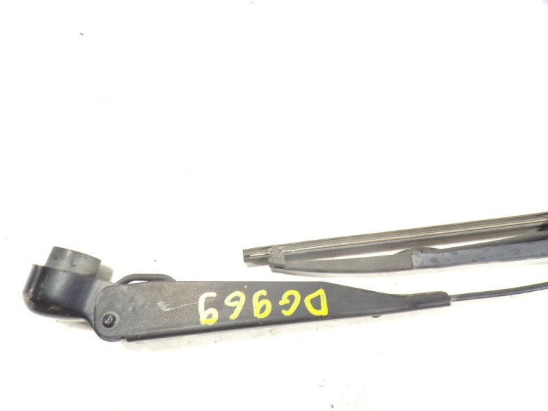 Recambio de brazo limpia trasero para opel combo d 1.3 16v cdti referencia OEM IAM 95513480  