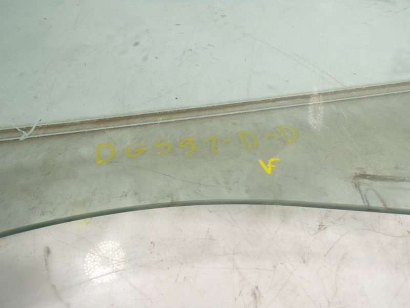 Recambio de cristal puerta delantero derecho para kia sorento 2.2 crdi cat referencia OEM IAM 824212P000  