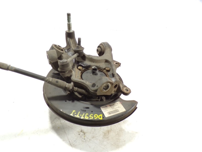 Recambio de mangueta trasera izquierda para kia sorento 2.2 crdi cat referencia OEM IAM 527102P000  