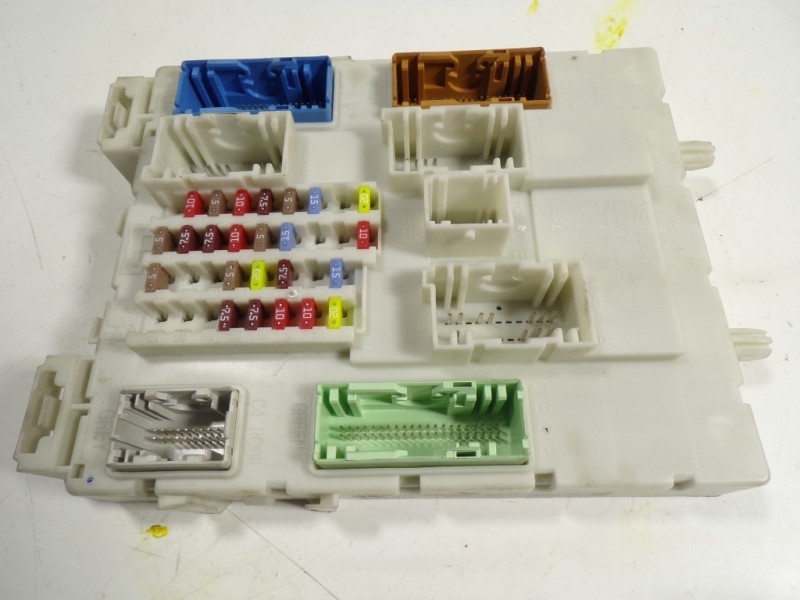 Recambio de caja reles / fusibles para volvo v40 kinetic referencia OEM IAM 31394963 31394963 3554229361