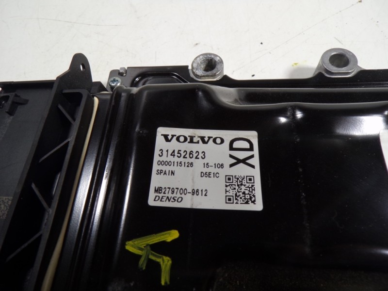 Recambio de centralita motor uce para volvo v40 kinetic referencia OEM IAM 36011421 31452623 MB2797009612