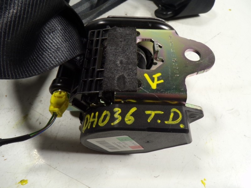 Recambio de cinturon seguridad trasero derecho para volvo v40 kinetic referencia OEM IAM 31292072 619894600 619894600