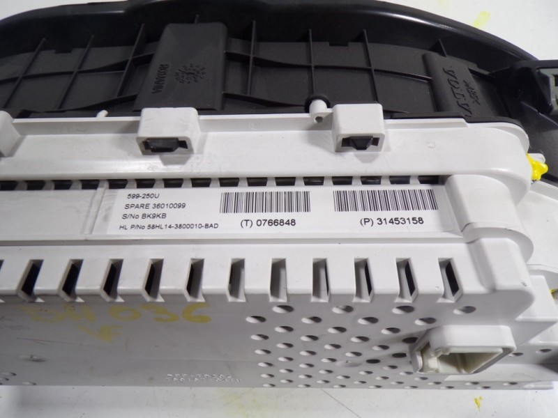 Recambio de cuadro instrumentos para volvo v40 kinetic referencia OEM IAM 36011405 31453158 0766848