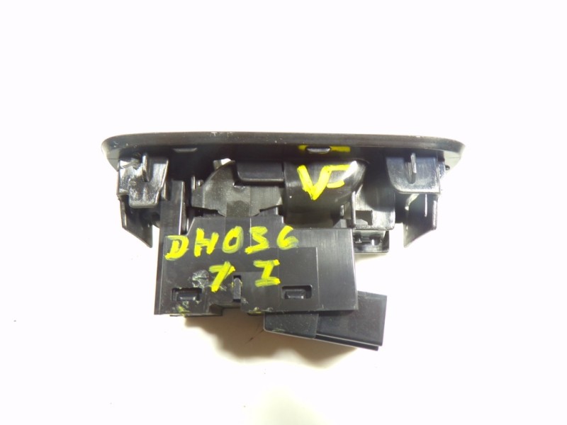 Recambio de mando elevalunas trasero izquierdo para volvo v40 kinetic referencia OEM IAM 31394840 31394840 