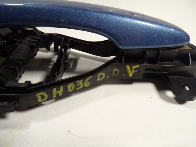 Recambio de maneta exterior delantera derecha para volvo v40 kinetic referencia OEM IAM 31440084  