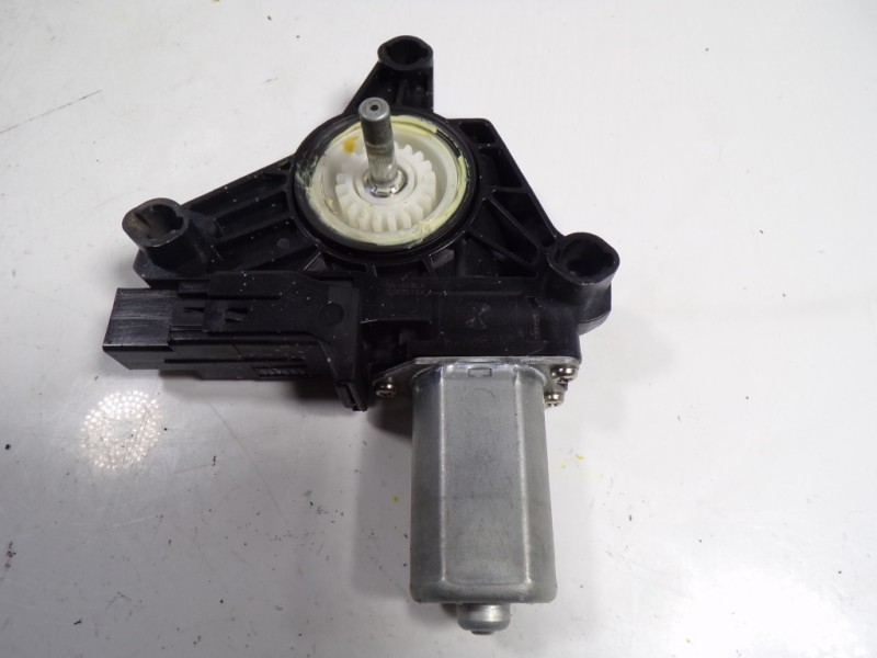 Recambio de motor elevalunas trasero izquierdo para volvo v40 kinetic referencia OEM IAM 31378400  