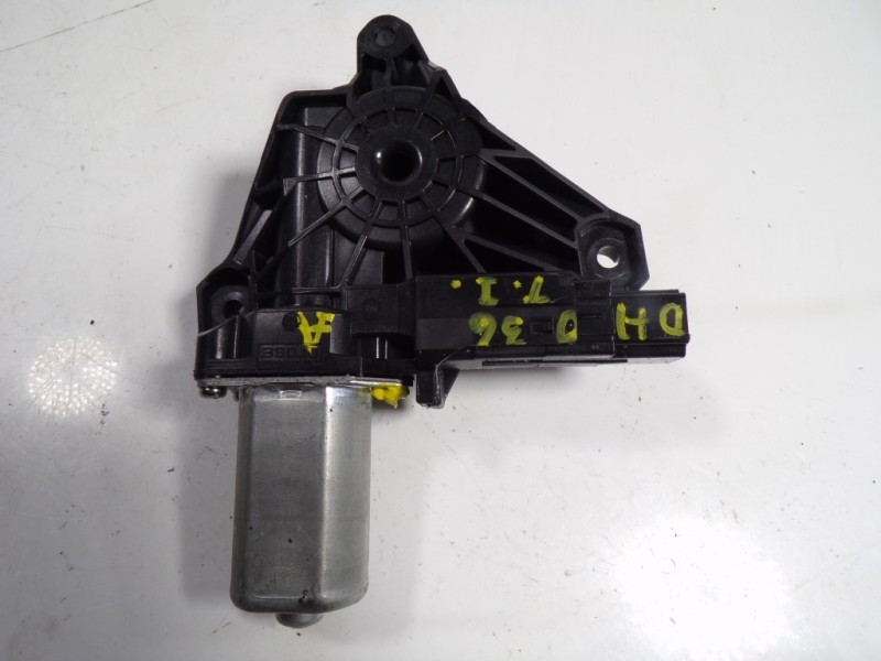 Recambio de motor elevalunas trasero izquierdo para volvo v40 kinetic referencia OEM IAM 31378400  