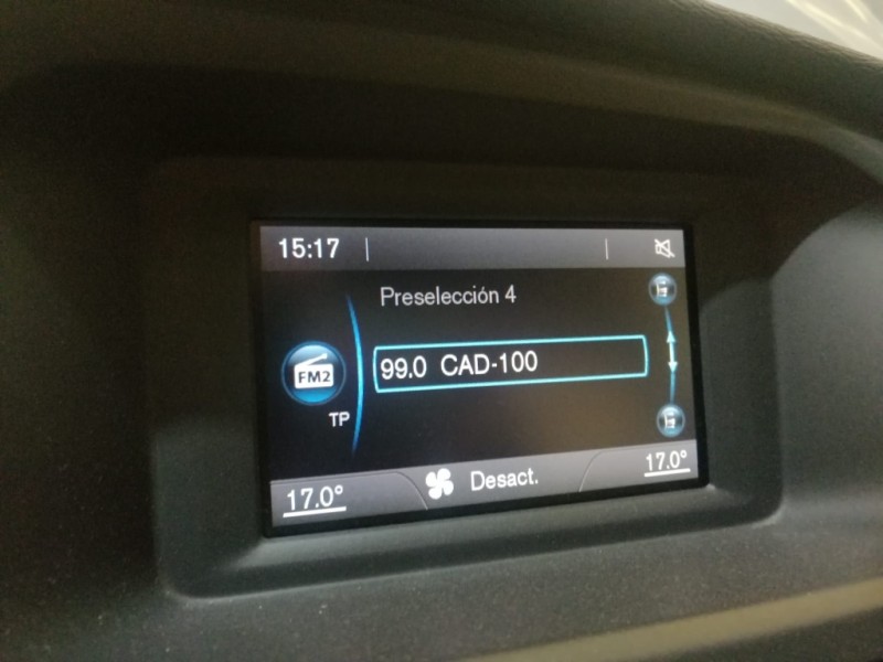 Recambio de pantalla multifuncion para volvo v40 kinetic referencia OEM IAM 36001984 31427183 7505800033