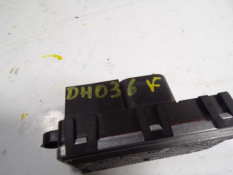 Recambio de resistencia calefaccion para volvo v40 kinetic referencia OEM IAM 31436958 31436958 A600500401