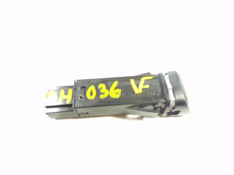 Recambio de warning para volvo v40 kinetic referencia OEM IAM 9123682 9123682 